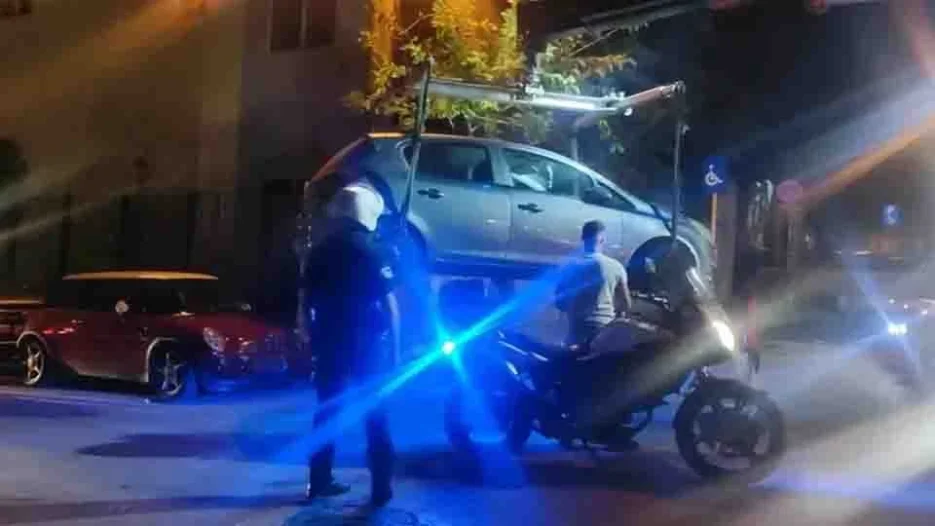 Σαρωτικοί αστυνομικοί έλεγχοι στη Δυτική Αθήνα – Αφαίρεση πινακίδων, αδειών οδήγησης και ακινητοποίηση οχημάτων για τους παραβάτες