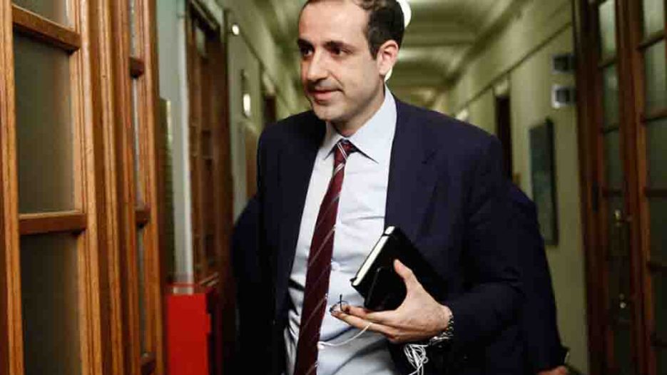 Δημητριάδης: Το «αόρατο πρόσωπο» που κάποιοι θυμήθηκαν τώρα στο γαλάζιο παρασκήνιο