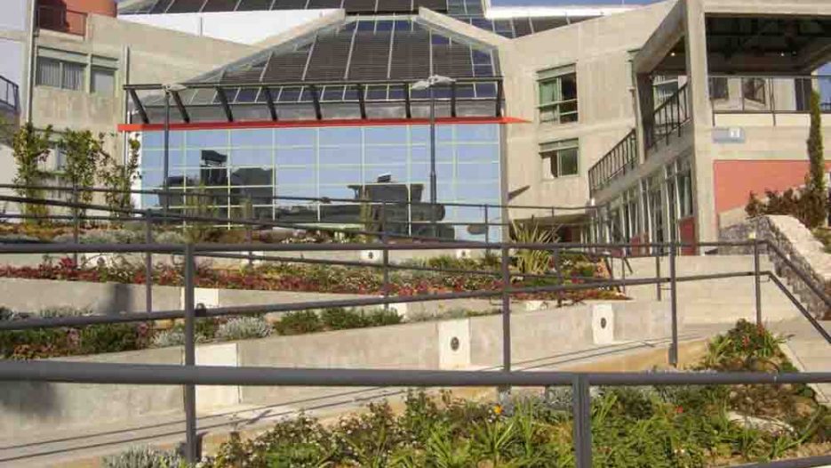 Παλαιό Φάληρο: Ξεκίνησαν οι εγγραφές στα Προγράμματα Λαϊκής Επιμόρφωσης 2026-2027