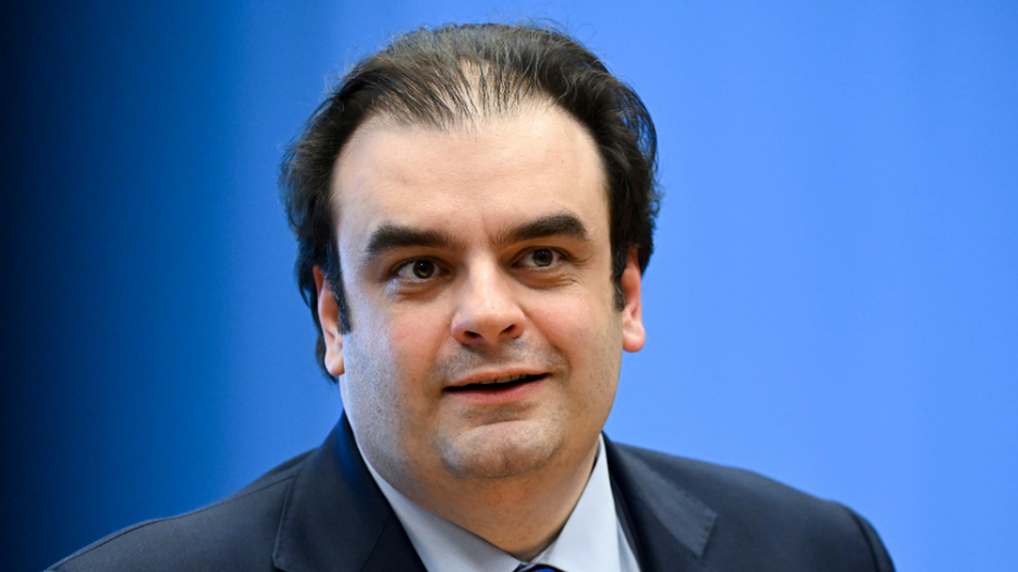 Πιερρακάκης: Στοχευμένη στήριξη με φόντο διεθνή αβεβαιότητα και δημοσιονομικά όρια