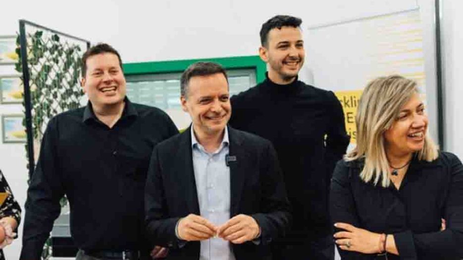 Δήμος Αθηναίων: Ενεργειακή ασπίδα για μονογονεϊκές οικογένειες μέσω του προγράμματος «ενεργειακές κοινότητες»