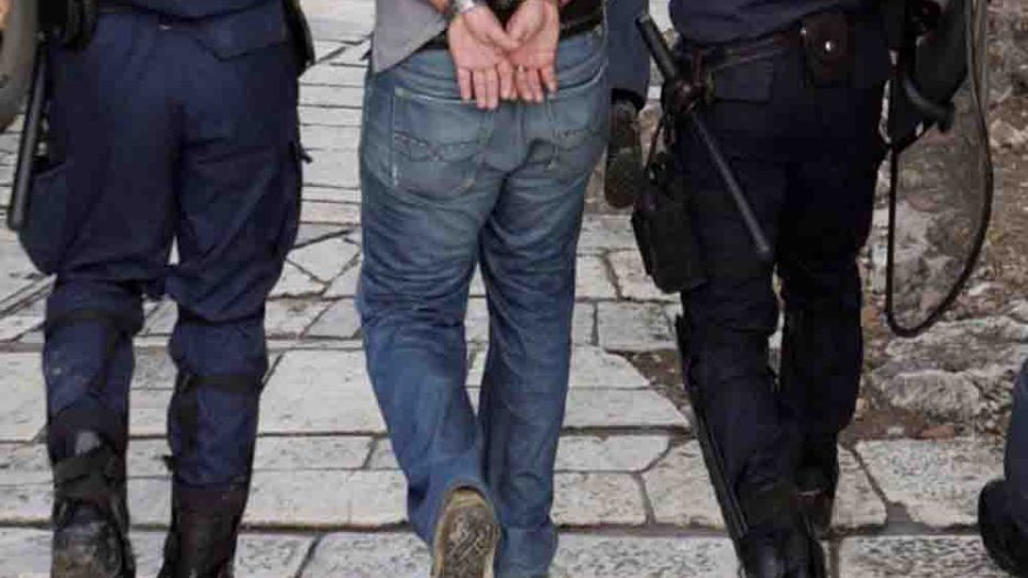 Σύλληψη 45χρονου φυγόποινου στον Άγιο Παντελεήμονα – Έχει καταδικασθεί σε ισόβια  για βιασμό ανήλικης