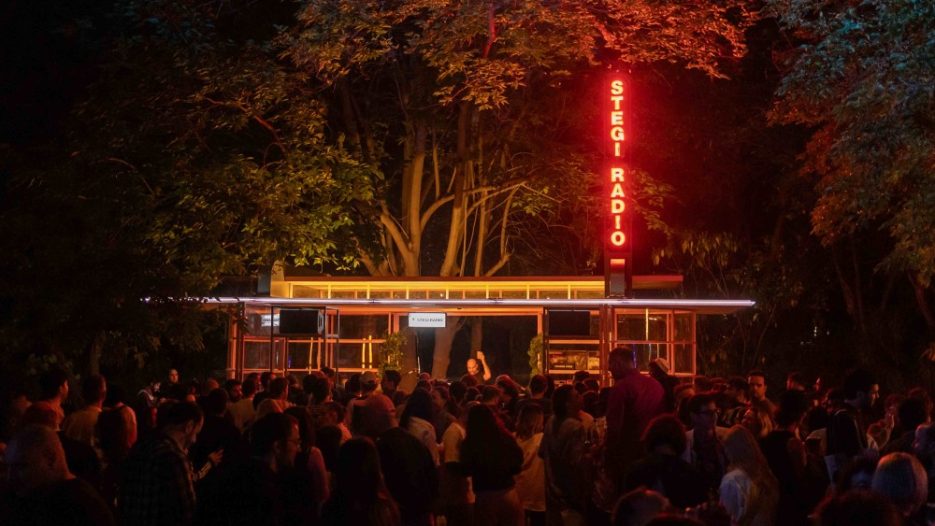 Πεδίον του Άρεως: «STEGI.RADIO: Live From The Park» - Η Αθήνα αποκτά νέο διεθνές σημείο πολιτιστικής εξωστρέφειας – 17 έως 28 Ιουνίου