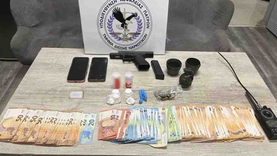 Πάτρα: Διακίνηση  κοκαΐνης και βαρύ οπλοστάσιο – 3 συλλήψεις