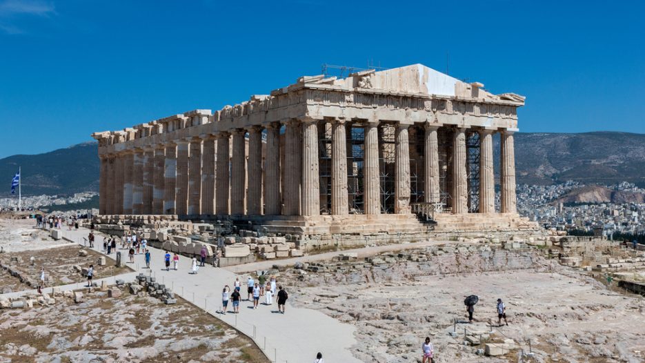 Παρθενώνας: Το δυτικό αέτωμα επέστρεψε ολοκληρωμένο μετά από 220 χρόνια