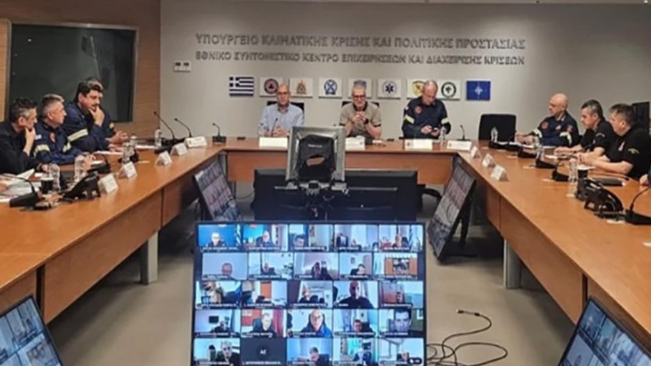 ΥΠΚΚΠΠ: Στοχευμένοι έλεγχοι για ακαθάριστα οικόπεδα από Τρίτη – Ενίσχυση πρόληψης πυρκαγιών