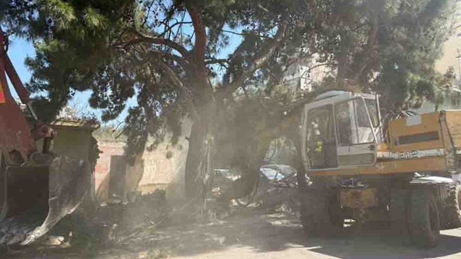 Παλαιό Φάληρο: Κατεδάφιση αυθαιρέτων στο ρέμα Πικροδάφνης - Το τέλος μιας πολυετούς εστίας υποβάθμισης