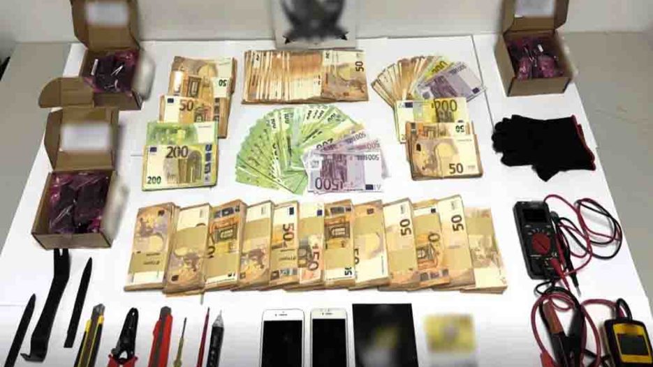Εγκληματική οργάνωση «έκλεβε» Μπαταρίες λιθίου από κεραίες κινητής - κέρδη 560.000 ευρώ - αόρατος κίνδυνος για το 112