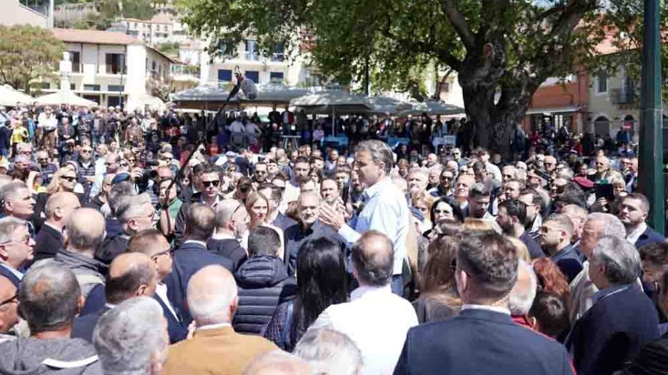 Οι δύο «δεξαμενές» της ΝΔ, η ΔΕΘ και το πολιτικό στοίχημα της κυβερνητικής αντεπίθεσης