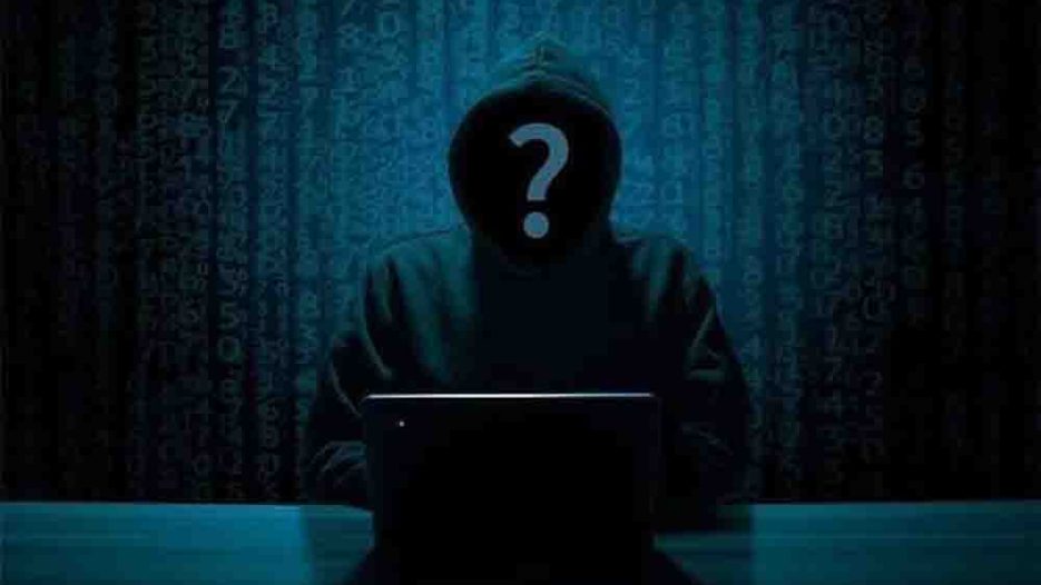 Ψηφιακή «φωτιά» στα σχόλια: Δίωξη για απειλές, πρόκληση τρομοκρατικών πράξεων και διχόνοια μέσω διαδικτύου
