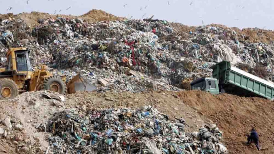 Στο εδώλιο της ΕΕ για 66 ΧΥΤΑ η Ελλάδα: Ορατός ο κίνδυνος βαριών προστίμων