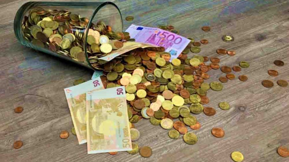 ΟΟΣΑ: Βουτιά 3,6% στο πραγματικό εισόδημα των ελληνικών νοικοκυριών