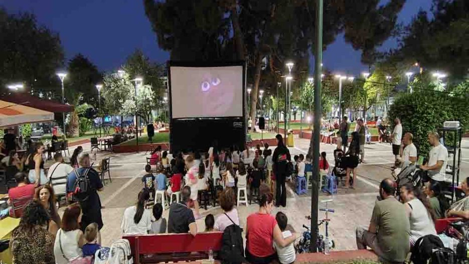 Περιστέρι: Με επιτυχία ολοκληρώθηκε το «Σινεμά Πάει Πλατεία»