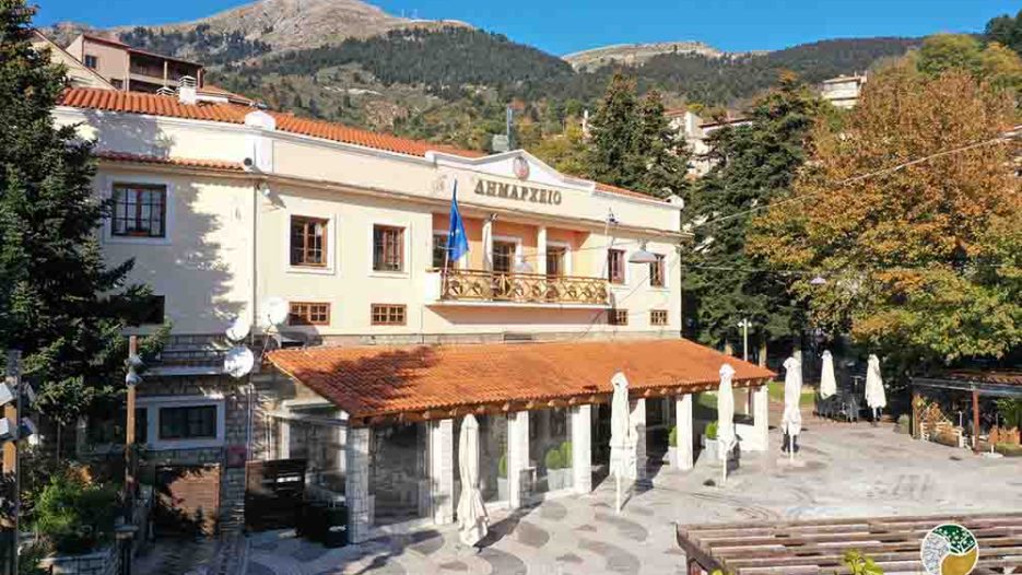 Περιφέρεια Στερεάς: Αναπτυξιακή ατζέντα για το Καρπενήσι με έργα, δεσμεύσεις και νέες χρηματοδοτήσεις